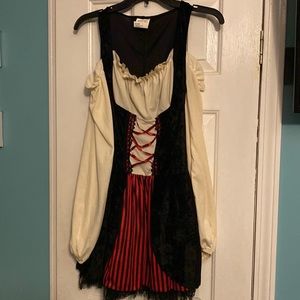 Womens pirate costume